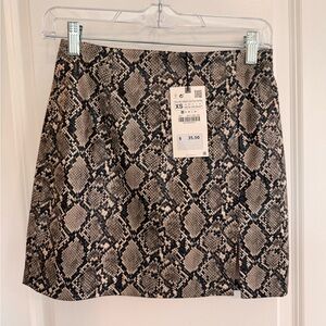 Zara Black and Cream Snake Print Mini Skirt